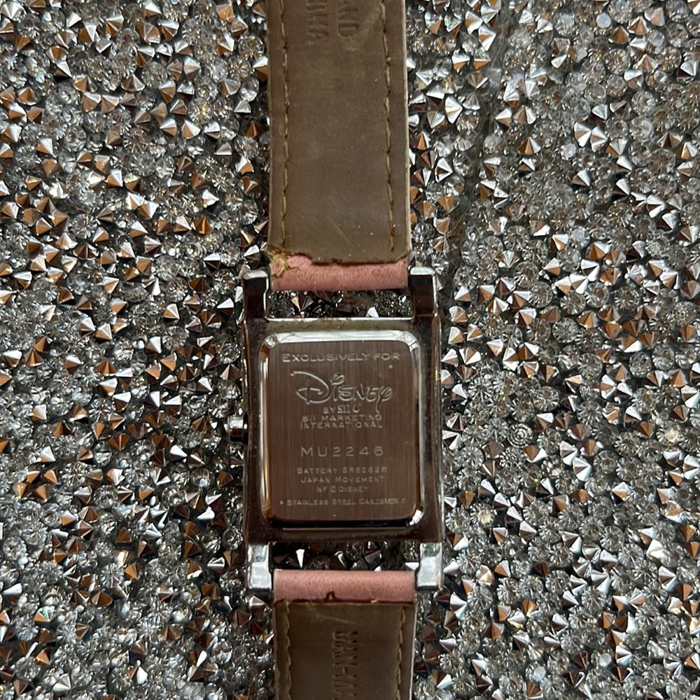 Disney Mickey Mouse Pink Watch. Japanese Movement. Stainless steel needs battery - Picture 6 of 7